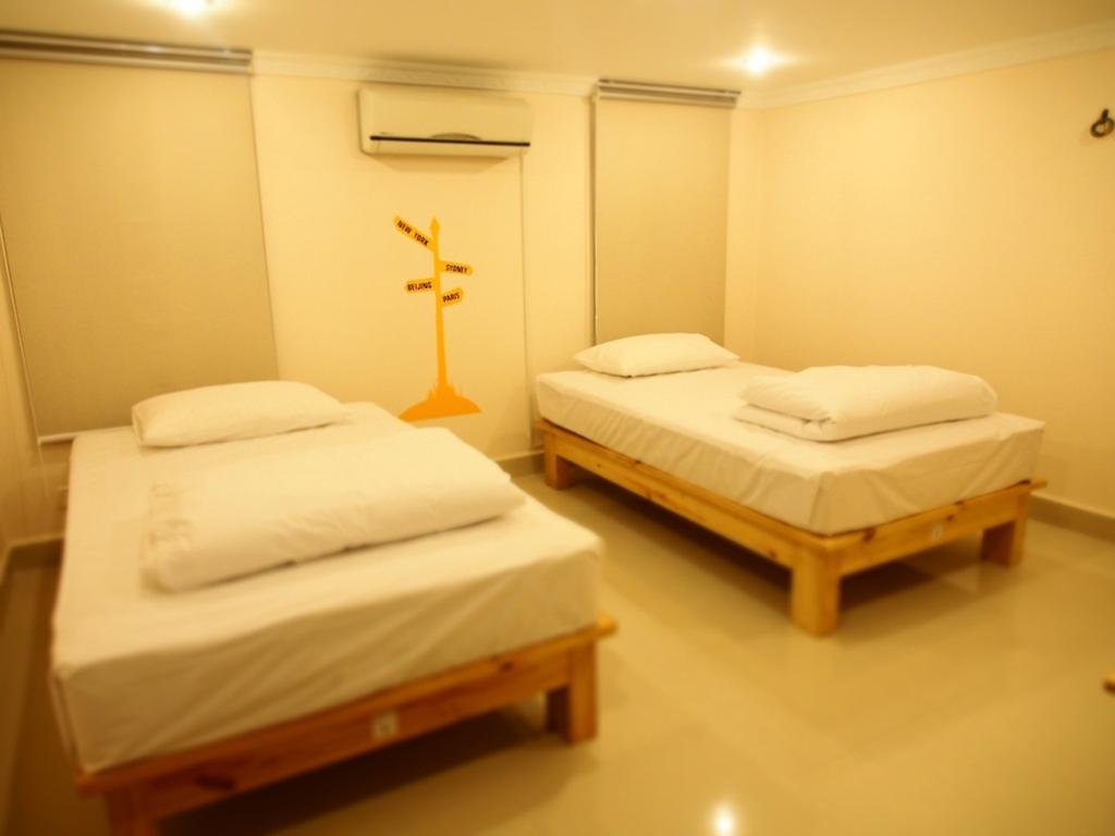 Top Hostel Phnom Penh Room photo